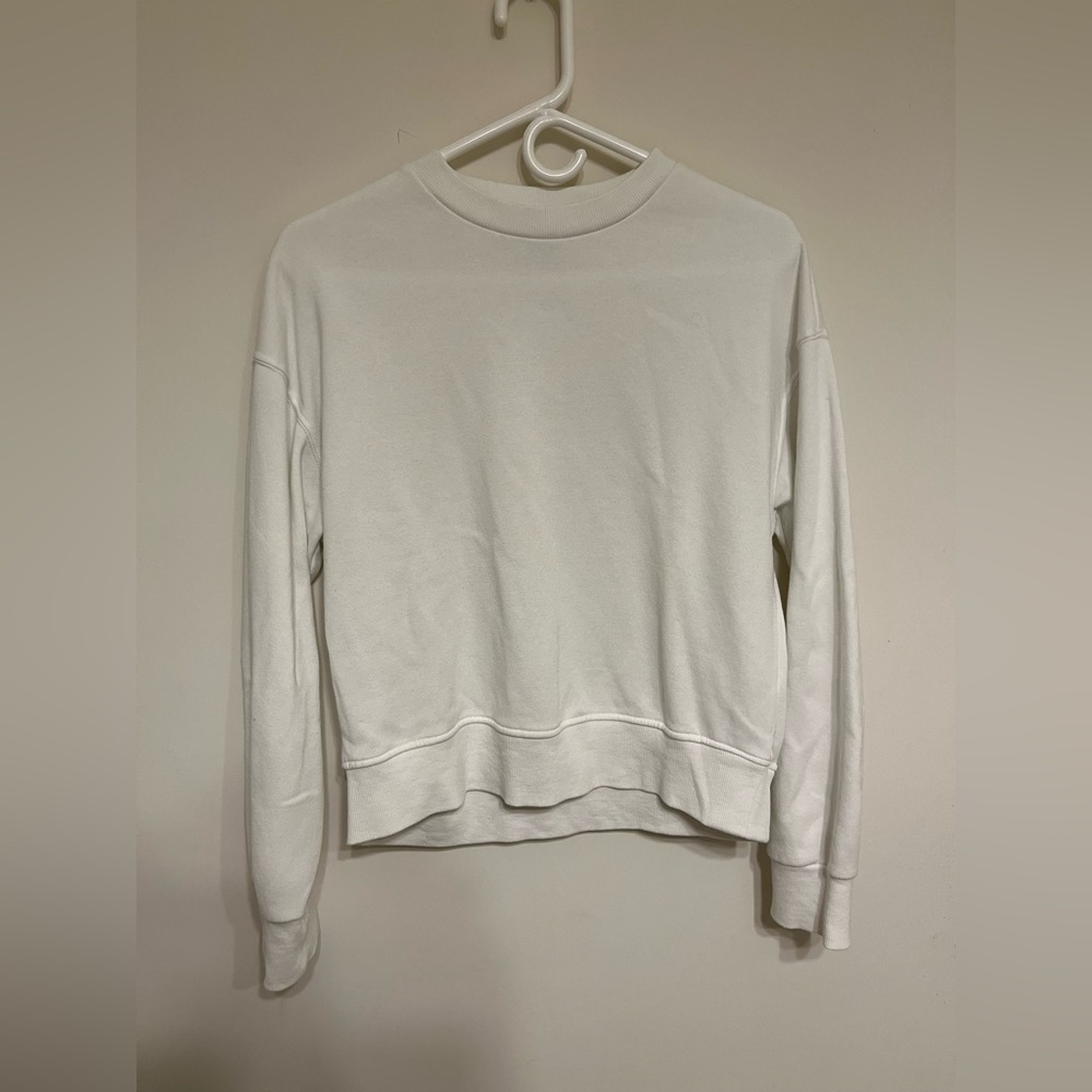 H&M - XS White Crewneck Sweater